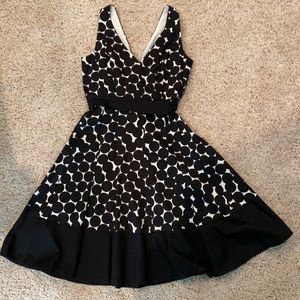 Black and White Jones Wear Dress with belt